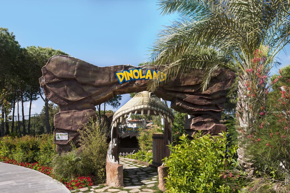 Игровая площадка для детей (снаружи)