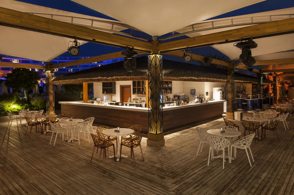 Бар в отеле