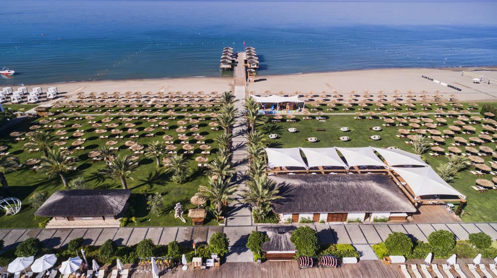 Вид на пляж/ океан