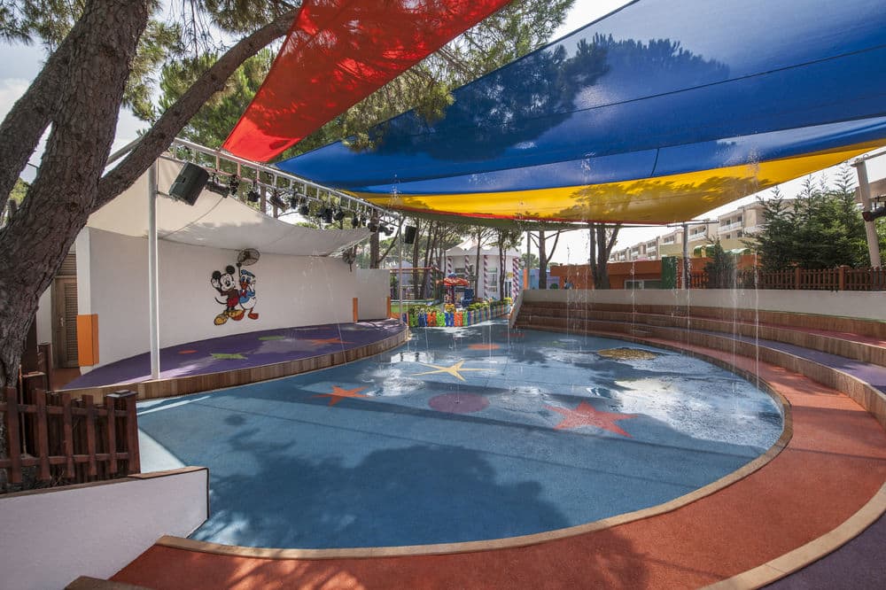 Детский бассейн