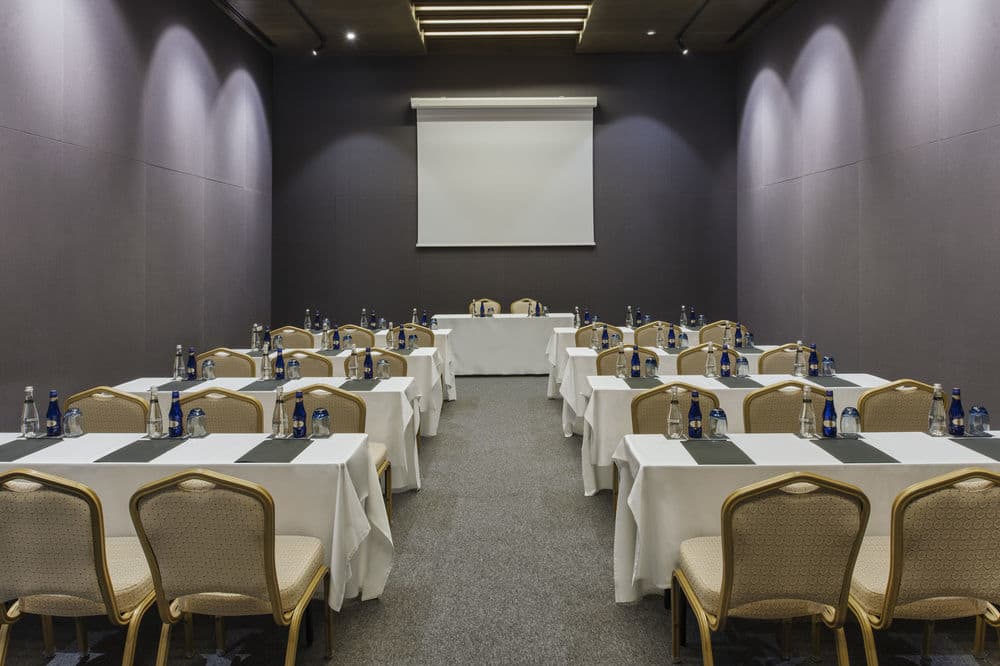 Конференц-зал
