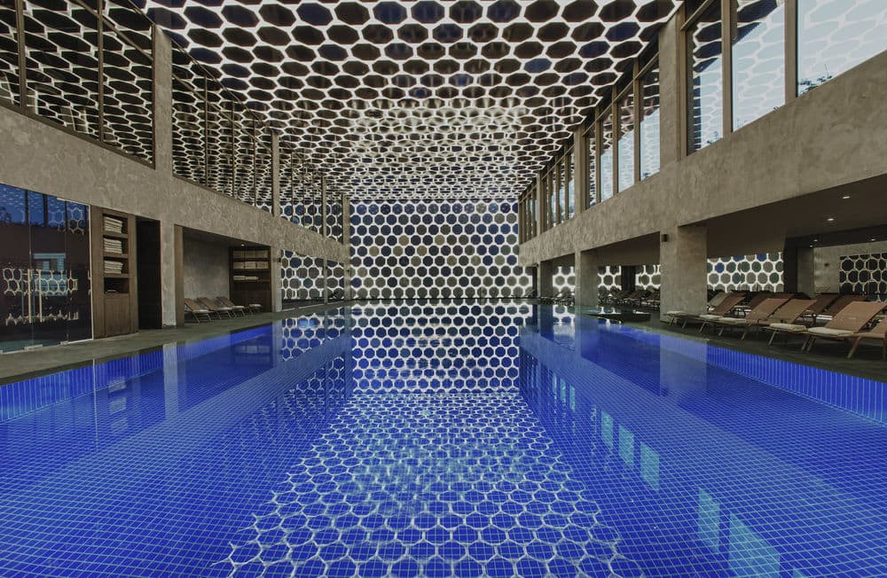 Закрытый бассейн