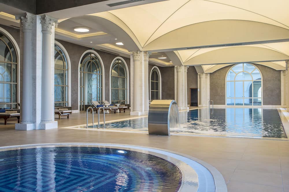 Закрытый бассейн