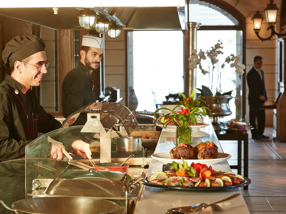 «Шведский стол»