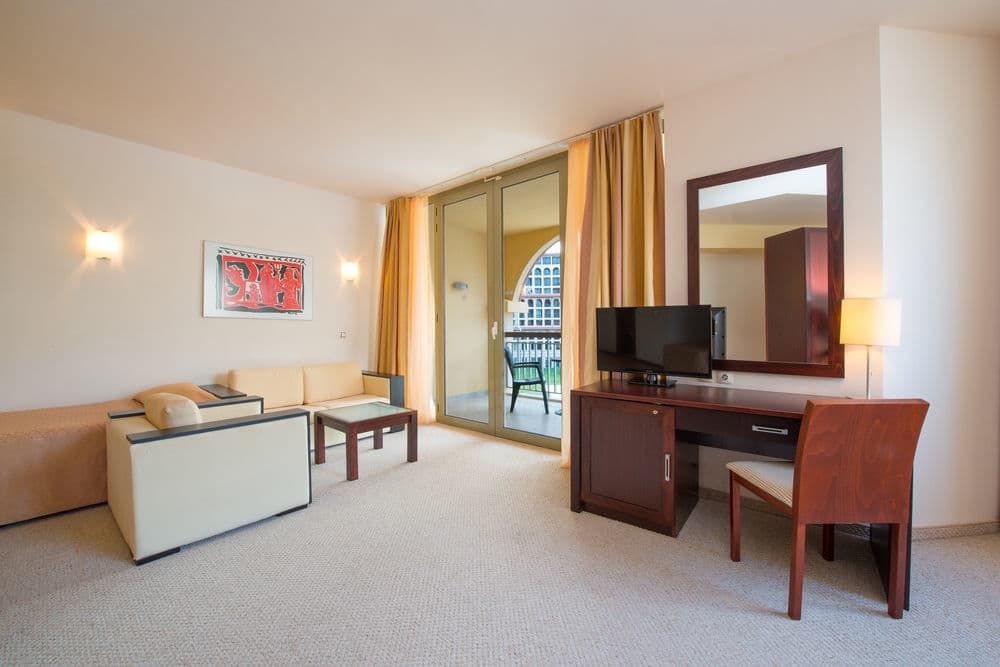 Полулюкс - Зона гостиной