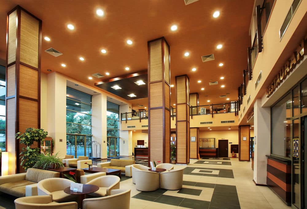 Гостиная в вестибюле