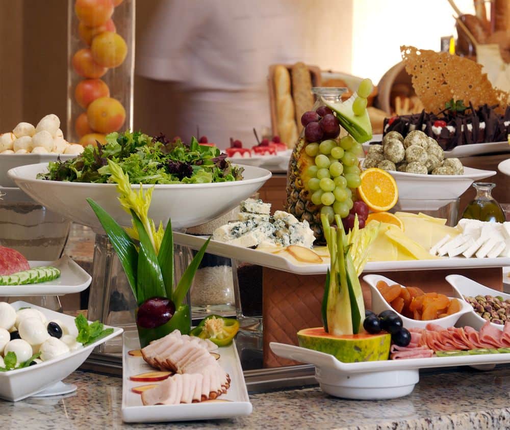 «Шведский стол»