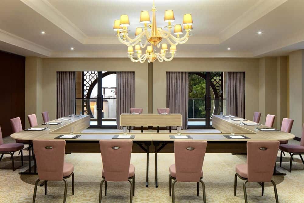 Конференц-зал