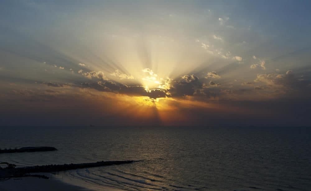 Вид на пляж/ океан