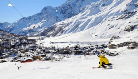 В Италии сходят лавины.